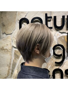 ナチュラルハイセンス 本店(natural high sense) ハンサムショート&ホワイトベージュ 似合わせカット/町屋駅