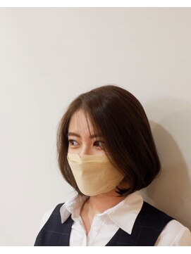 アクトンヘアドレッサーズ(Acton Hairdressers) 前下がりボブ カールアイロン