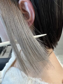 アンダーバーホワイト 京橋店(_WHITE) イヤリングカラー【ホワイトミルクティー】