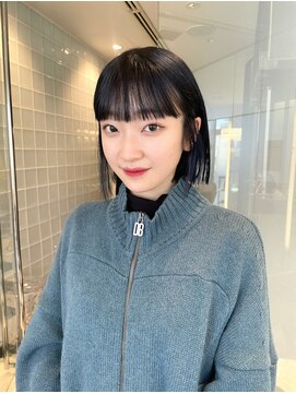 スニュウ(snuw) 【 snuw mina】ぱつっとボブ×ブルーブラック