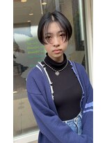 ホヌン 茅ヶ崎(Honnun)&nbsp;センターパートのハンサムショート/茅ヶ崎