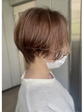 トイロ(toiro) ショートとプラチナベージュ