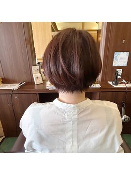 シャンプー ボーイ 宮崎柳丸店(SHAMPOO BOY) 丸みショートボブ