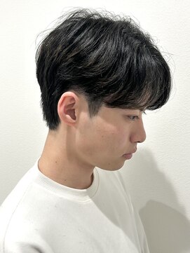 ヒュイル バイ ニアウ(Hwyl by Niau) メンズマッシュセンターパートスパイラルパーマニュアンスパーマ