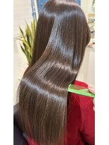 エミュスト(Emuest)&nbsp;髪質改善　縮毛矯正　韓国　グレージュ　酸性　トリートメント