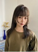 オリーブベージュ