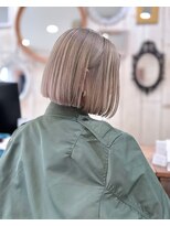 アデ オモテサンドウ(ade omotesando) ぷっつっとボブ×ヘルシーベージュ