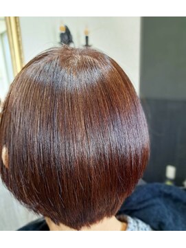 カルミアブラン(Kalmia blanc) 60代後半のうねり、クセの髪質改善で美髪に