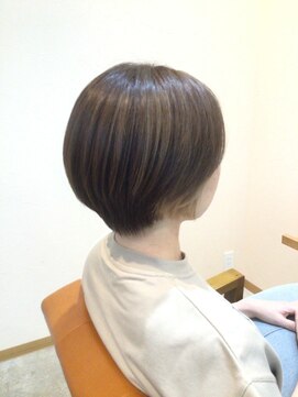 リコ ヘアー メイク 海老名店(Lico hair make) 刈り上げショート/グレージュ/丸みショート