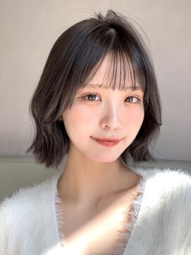 オーラ オモテサンドウ(Aura omotesando) 透明感カラー×ワンカールで可愛いレイヤーボブ