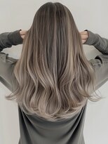 ネックス 表参道本店(nex)&nbsp;デザインカラーレイヤーカットウェットヘアオリーブベージュ白髪