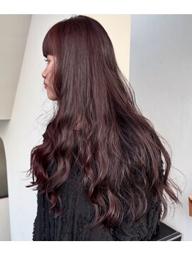 ブリーチなしワインレッド　レイヤーカット（表参道　青山）