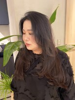 ユアナ(Yuana)&nbsp;自然にまとまる白髪ぼかしレイヤー