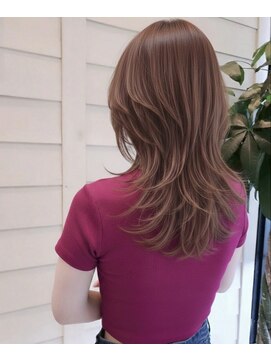 モアナ バイ ヘッドライト大宮店(Moana by HEADLIGHT) Moana【大宮】#ピンクベージュ#レイヤーミディ#外はねミディ