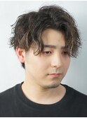 ツーブロック/センターパート/ツイストスパイラル〈理容室〉