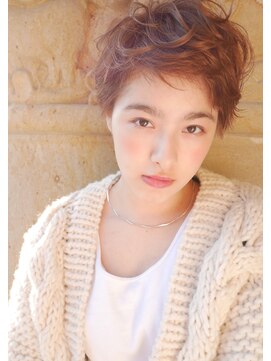 アジュール(hair&make AZURE) アップバングベリーショート