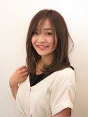 朝の時短を叶えるゆるツヤヘアデザイン