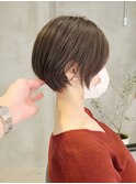大人ショート/ショートヘア/イルミナカラー/前髪あり/ベージュ