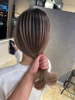 メリー オオサカ(Merly Osaka)&nbsp;バレラインが綺麗！ホワイトグレージュなバレイヤージュ