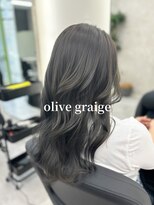 アルドーレフィエロ シンサイバシ(Ardore fiero shinsaibashi) カーキ/暗めカラー/ダークアッシュ/ブリーチなし【小山田繭】