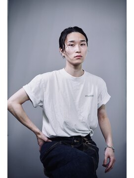 リップスヘアー 銀座(LIPPS hair) 白Tジーンズ髪型　大人メンズパーマ