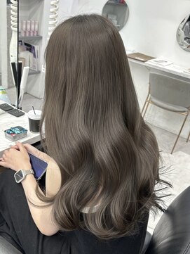 アマトウキョウ アユンチェ(AMA TOKYO×AYUNCHE) グレージュ  アッシュグレージュ  透明感カラー