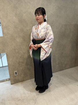 ビーハイブ ギフト(BeeHIVE GIFT) 袴着付け+ヘアセット