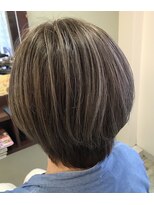 ヘアーズ ジール(hair's Zeal)&nbsp;ショートボブ・グレージュ