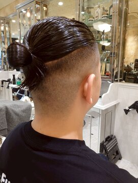 ルドローブラントオオサカ(LUDLOW BLUNT Osaka) 【LUDLOW BLUNT】フェードカット バーバー マンバンヘア