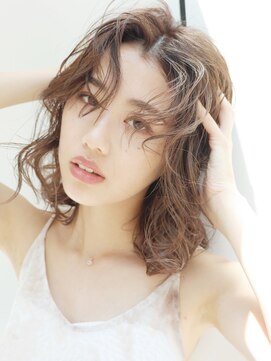 アイティー バイ アルバム 中野店(IT by ALBUM) スパイラルカール_ショートパーマホワイトアッシュ_98090