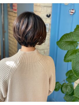 ドロップス ヘアー(Drops hair) くせ毛を生かしたショート