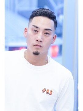 にもう サイドパートバーバースタイルスキンフェードメンズカットBB