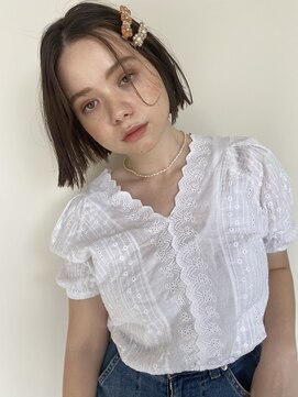 ロカ(roka) ぱつっとボブ / グレージュ