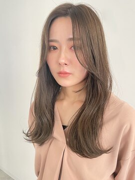 トゥルーズ(TLUUS) TLUUS似合わせカットダークアッシュミディアムレイヤーカット