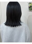 くびれミディアムレイヤー×ハイライト×ブルーブラック