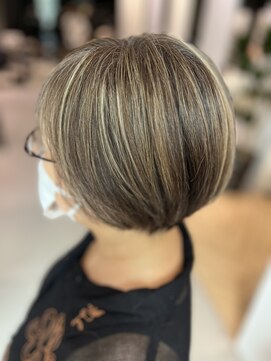 ステア ケース(stair case) ハイライト入れた直後はリタッチのみのメンテナンスで充分