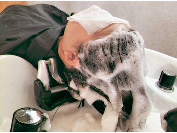 アーティスベリー(Artice.very)の写真/頭皮の汚れを落とし、髪を健康に！極上のヘッドスパで頭皮から毛先まで潤う美しい髪へ導きます♪