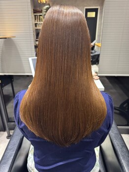 ルエン 船橋(Luen)の写真/【船橋駅4分】ダメージ毛を本来の美しい毛髪へ補修する髪質改善ケアプログラム☆指通り滑らかで持続性◎