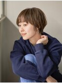 30代　40代　50代　耳かけショート　前髪あり　マッシュショート