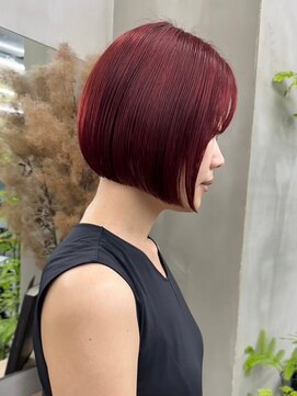 ギークス(GEEKS) 【GEEKS渋谷】赤ボブ/ハイトーン/切りっぱなしボブ/似合わせ