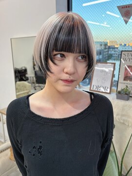 リル 溝の口(LiL) インナーカラー【溝の口/ブリーチ/ダブルカラー/デザイン】