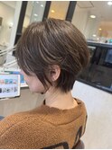 大人くびれ丸みショート
