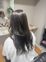 アンビス(1bis)&nbsp;艶感ダークグレージュに映える韓国風レイヤー