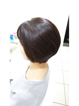 ヘアーアティレ(HAIR attirer) 骨格補正カットボブ