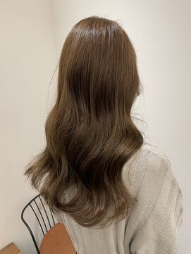 リリアーナ(LILIANA) 【LILIANA】ベージュカラーにヨシンモリヘア