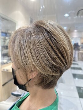 アッシュ 南町田グランベリーパーク店(Ash) 襟足スッキリショートカット
