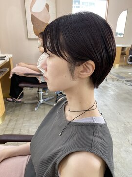 キュオンシア(CUEON. ciea) 耳掛けショート×ラベンダーピンク