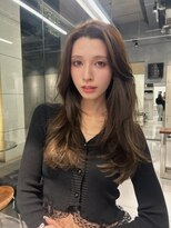 ★動きのあるレイヤーカット　ロングレイヤー　オリーブカラー