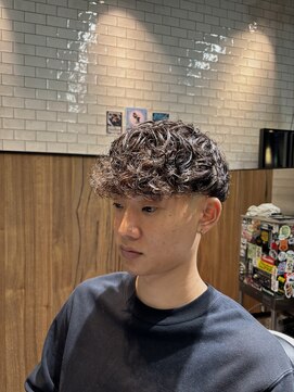 タフ バーバーショップ 大濠店(TOUGH BARBER SHOP) スペインカール