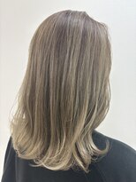 アールモンドヘア新世界 【北見】#ハイライト#ブリーチカラー#くすみベージュ
